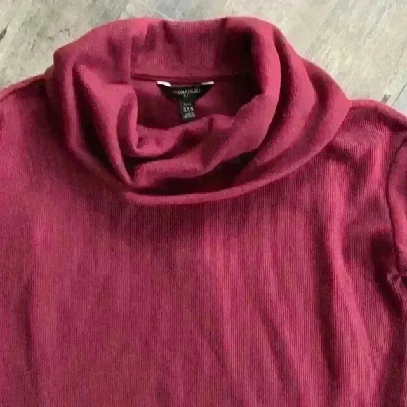 Banana Republic Cozy Cowl-Neck Sweatshirt - Picture 3 of 9